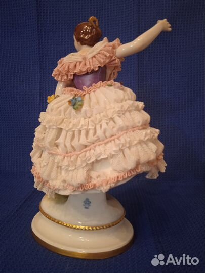 Антикварная статуэтка volkstedt Германия редкость