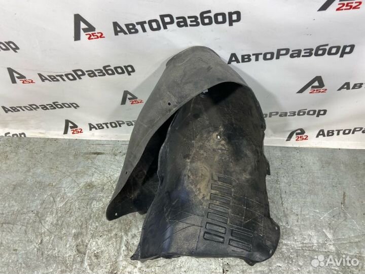 Подкрылок передний правый Kia Sportage