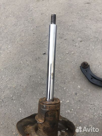 Рычаги задние, стойка правая civic 4d оригинал