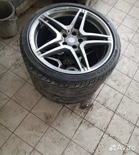 Колеса в сборе с резиной 245-35-R19