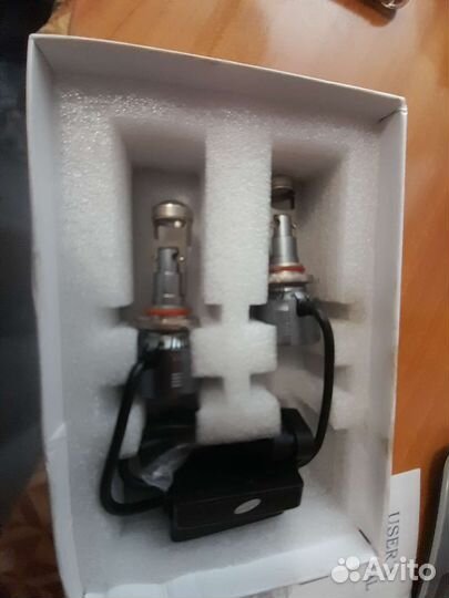Лэд лампы в фары новые. Цоколь н4