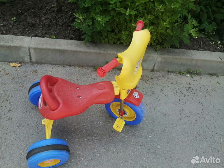 Трехколесный велосипед