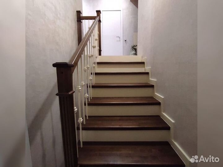 Ступени для лестниц и другие комплектующие О