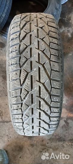 Tigar SUV Ice 215/60 R17