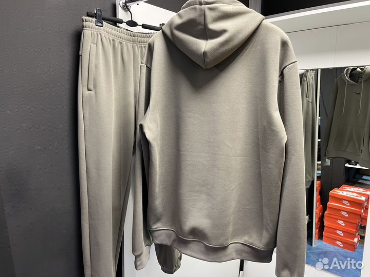 Спортивный костюм Nike на флисе