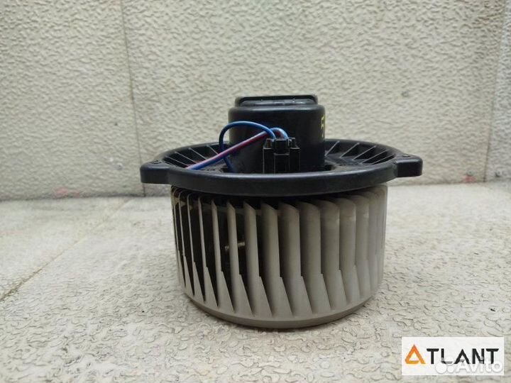 Мотор печки задний toyota noah