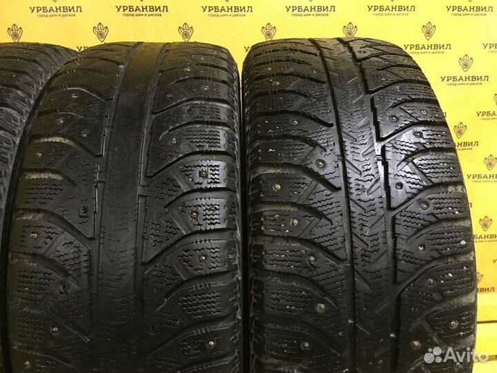 Bridgestone Ice Cruiser 7000 215/60 R16 95T