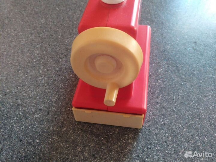 Детская швейная игрушка кузнечик