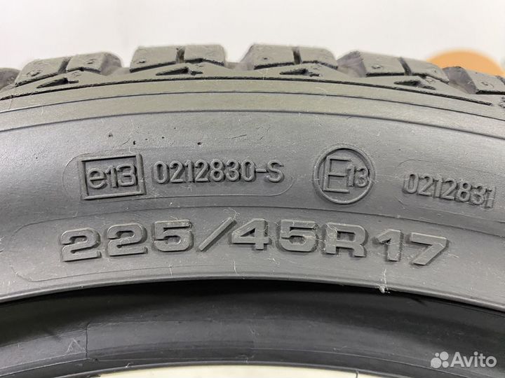 Goodyear UltraGrip 8 Performance 225/45 R17 90T