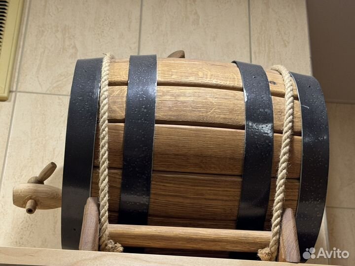 Бочка дубовая декоративная