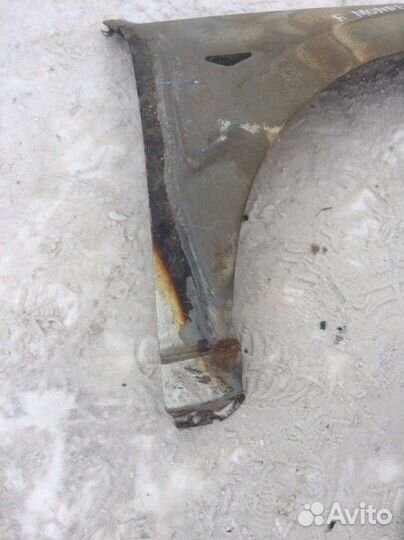 Крыло переднее правое Ford Mondeo III 2000-2007