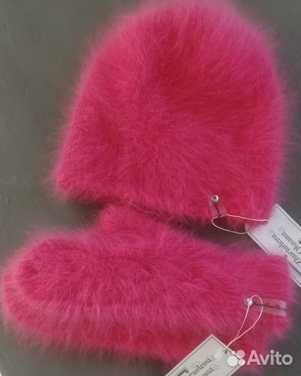 Шапочка бини и варежки из Итальянской ангоры