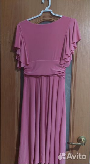 Платье розовое 44-46 размера