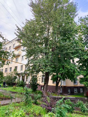 2-к. квартира, 57 м², 2/5 эт.