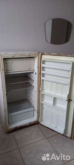 Холодильник Бирюса винтаж