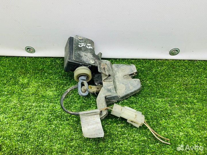 Замок крышки багажника BMW 5 E34 8355128
