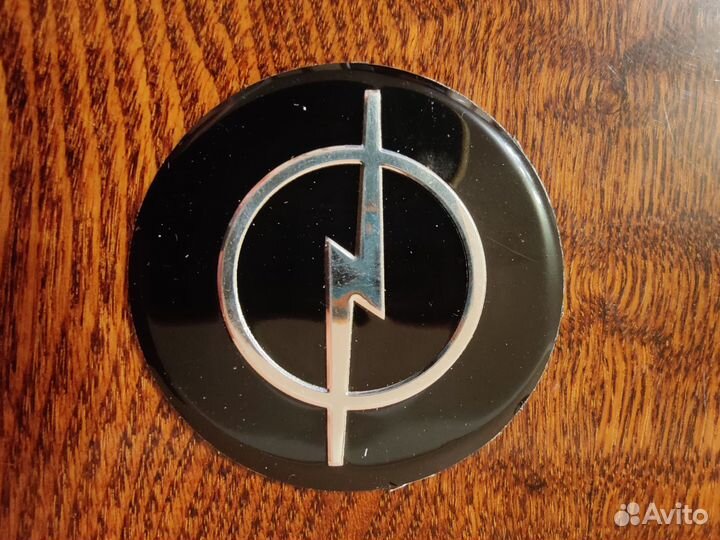 Наклейки на ступичные колпачки Opel комплект