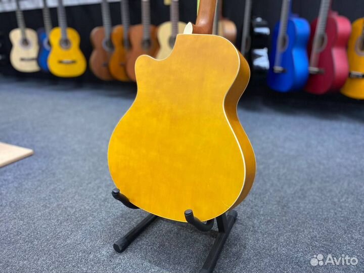 Гитара акустика