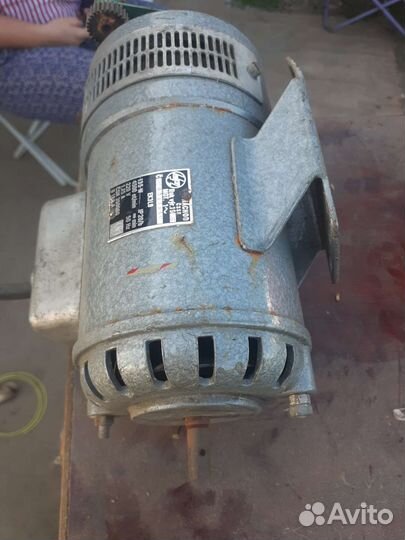Электродвигатель 220в
