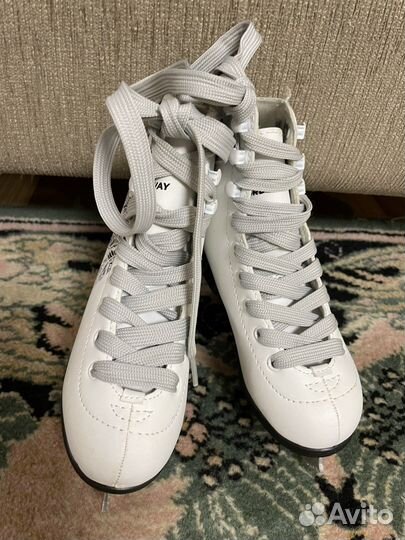 Коньки детские фигурные размер 30