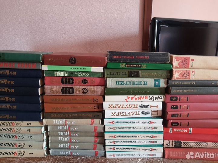 Продам книги