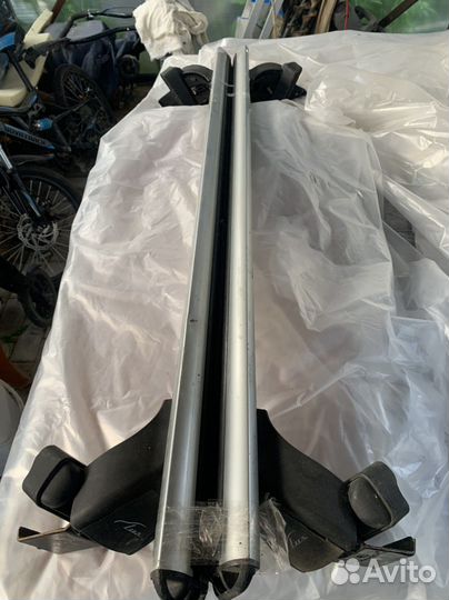 Автомобильный багажник на крышу