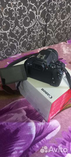 Зеркальный фотоаппарат canon eos 250 d