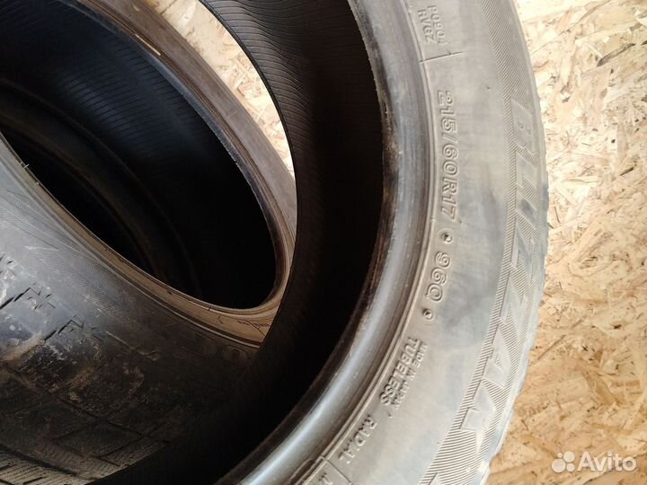 Bridgestone 613V 215/60 R17