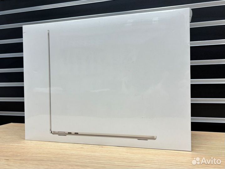 MacBook Air 15 M3 8/512GB Starlight