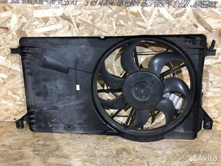 Вентилятор радиатора 2.0 Mazda 3 BK 2006-2009 Р