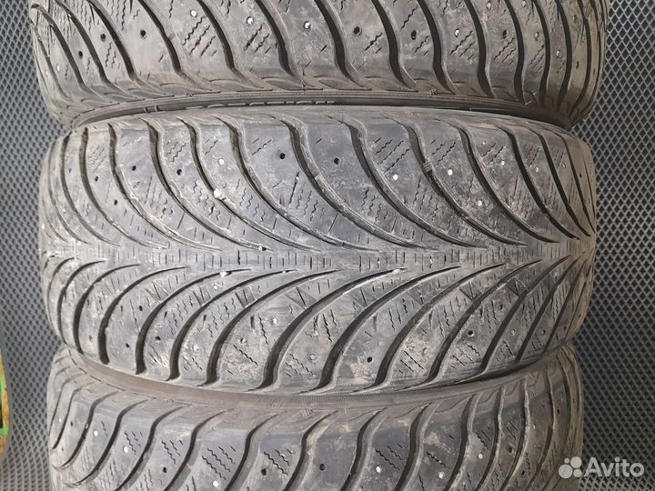 Goodyear UltraGrip Extreme 225/60 R17