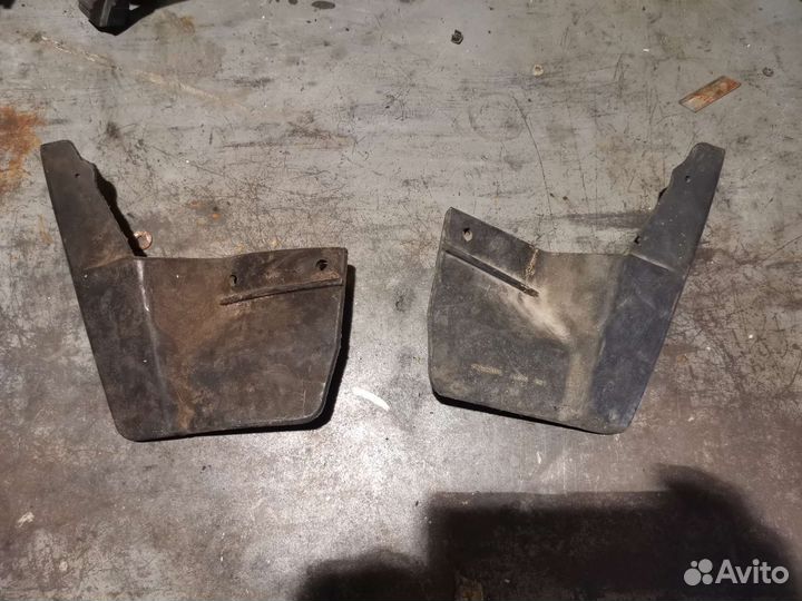 Брызговики на ваз 2110 передние