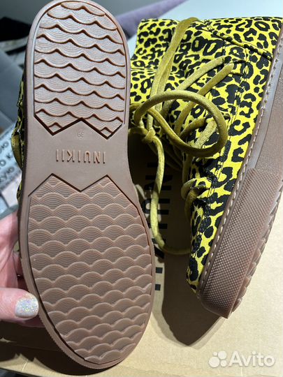 Inuikii, оригинал