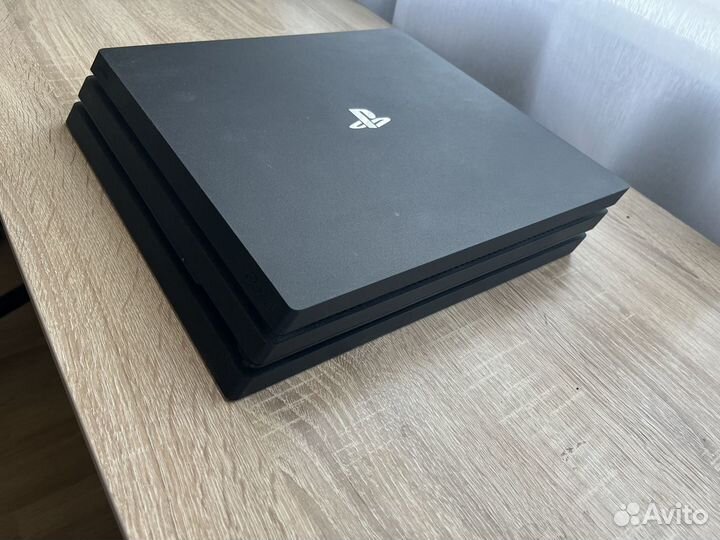 Sony PlayStation 4 pro 1tb