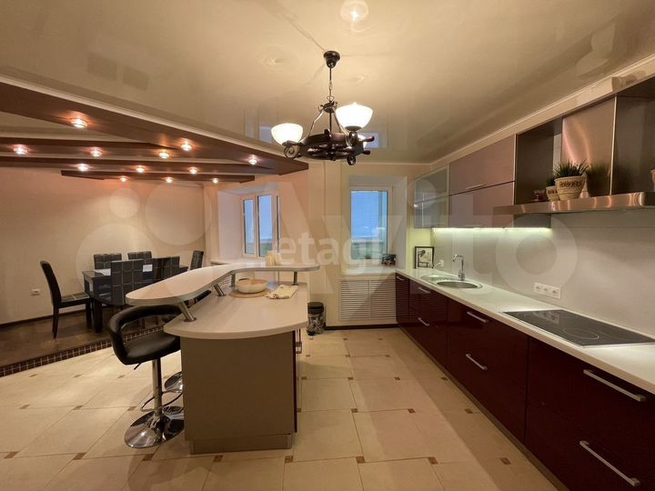 2-к. квартира, 95,9 м², 4/8 эт.