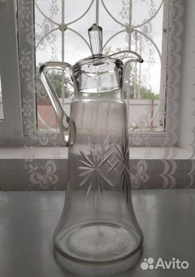 Кувшины и графины