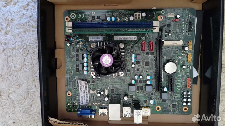 Материнская плата