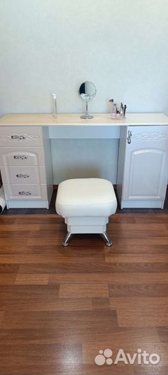 Туалетный столик