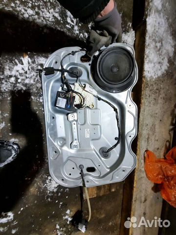 Стеклоподъемник передний левый Ford Focus 2