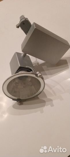 Трековые светильник