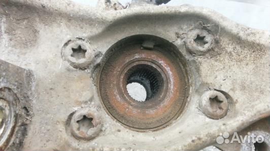 Ступица передняя правая audi A6 C6 (YUK02N901)