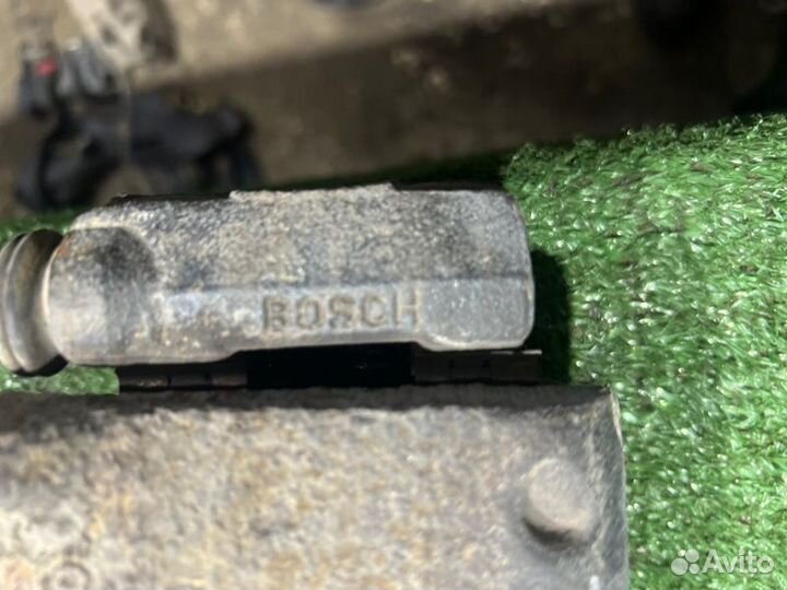 Суппорт тормозной передний левый Рено Меган K4M