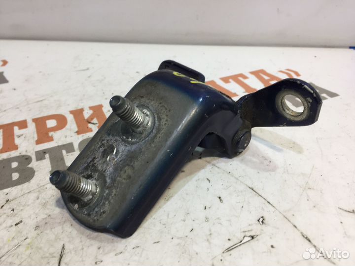 Тойота Петля двери задней правой (нижняя) Прав