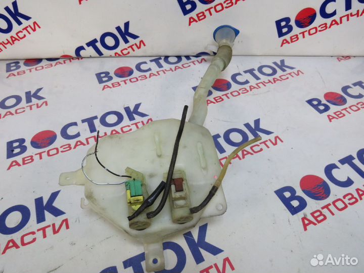 Бачок омывателя honda stream RN1, RN2, RN3, RN4