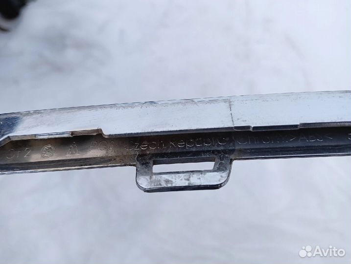 Хром окантовка решетки радиатора Skoda Octavia A7