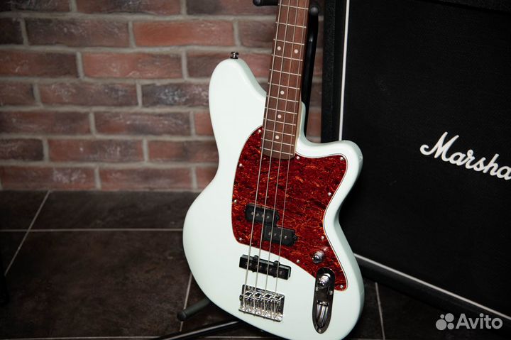 Бас гитара Ibanez + Аксессуары