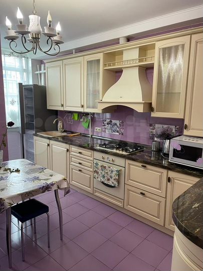 1-к. квартира, 48 м², 1/3 эт.