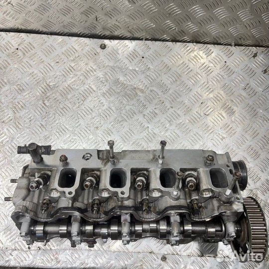 Головка блока цилиндров Toyota Carina 1995