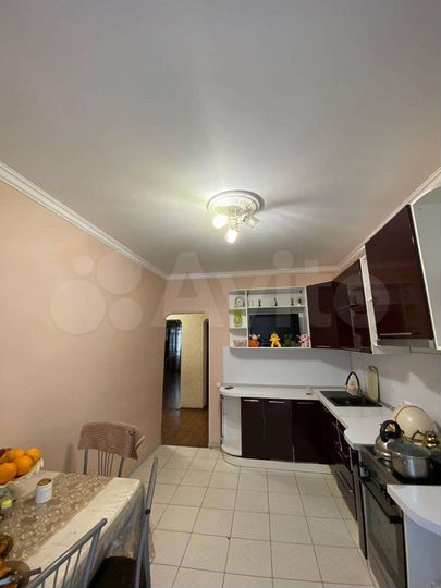 3-к. квартира, 77 м², 1/6 эт.