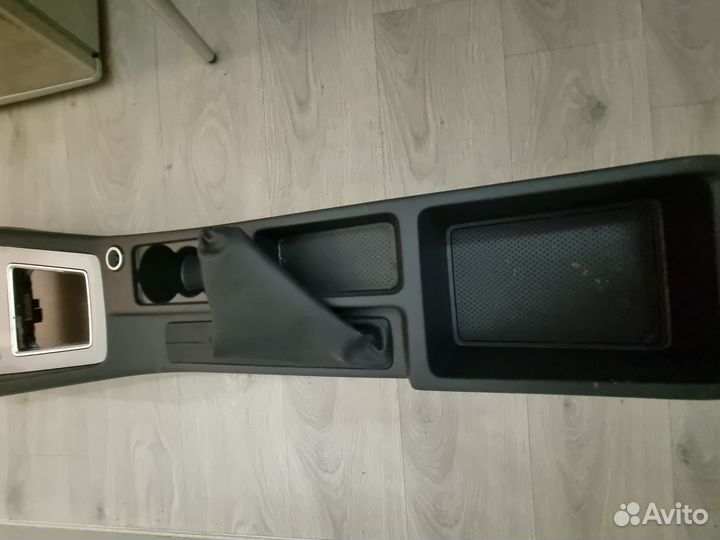 Консоль центральная Skoda Octavia 4-ое поколение